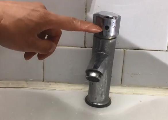 衛(wèi)生間臺盆水龍頭拆卸圖解，6張步驟大圖帶你全程拆卸！