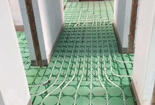 暖氣只關(guān)回水閥會爆炸嗎？使用地暖要注意哪些情況？