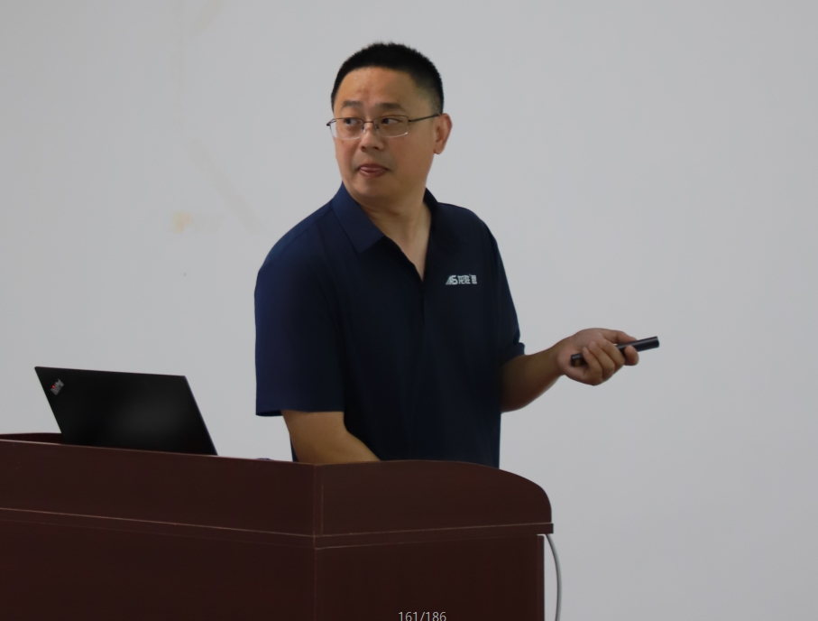 2024上半年度龍勝管全國(guó)銷(xiāo)售會(huì)議圓滿(mǎn)召開(kāi)| 解放思想，極速前進(jìn)！