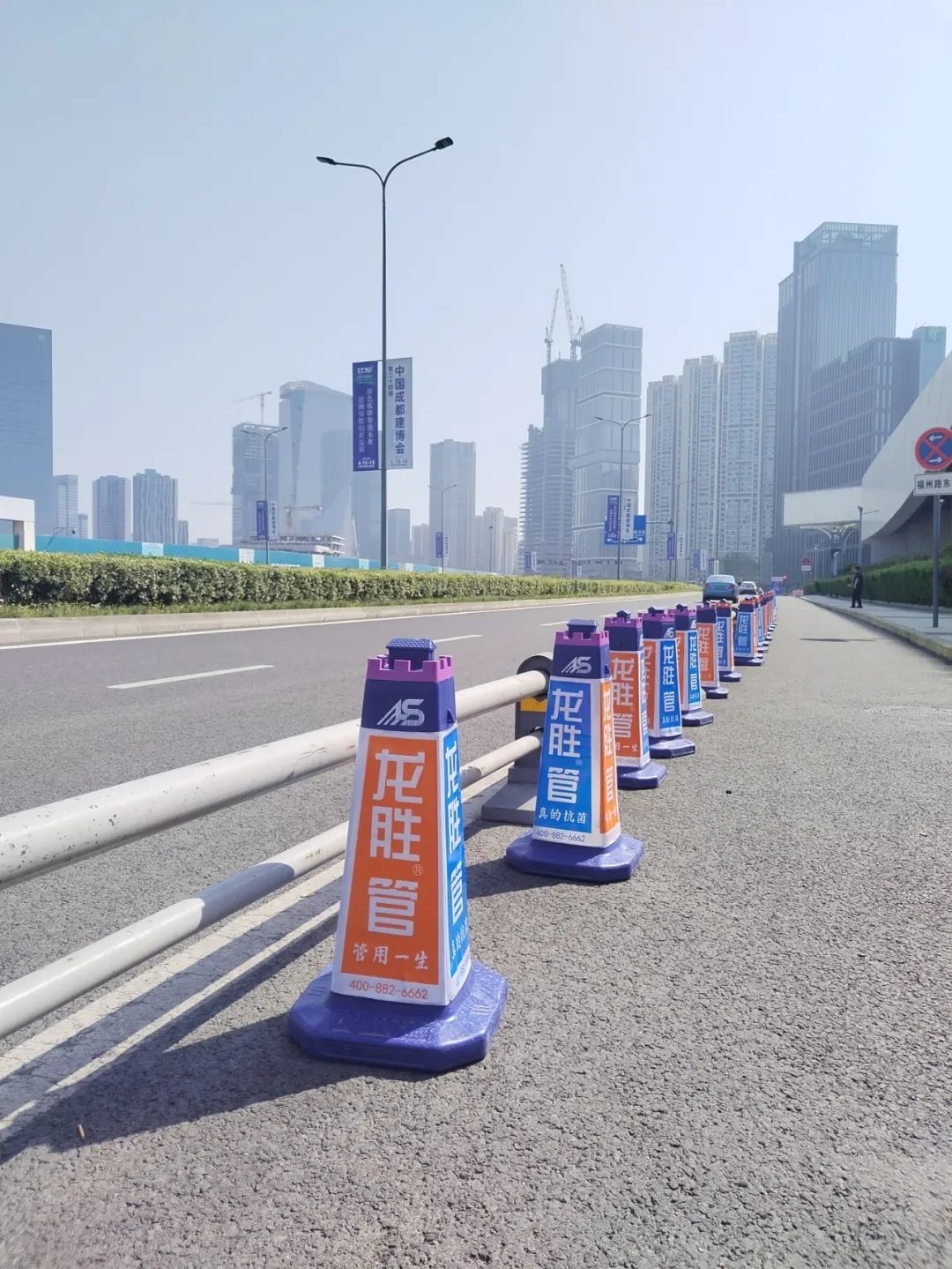 龍勝管2025成都建博會(huì)：用科技重塑健康，以藝術(shù)定義未來(lái)